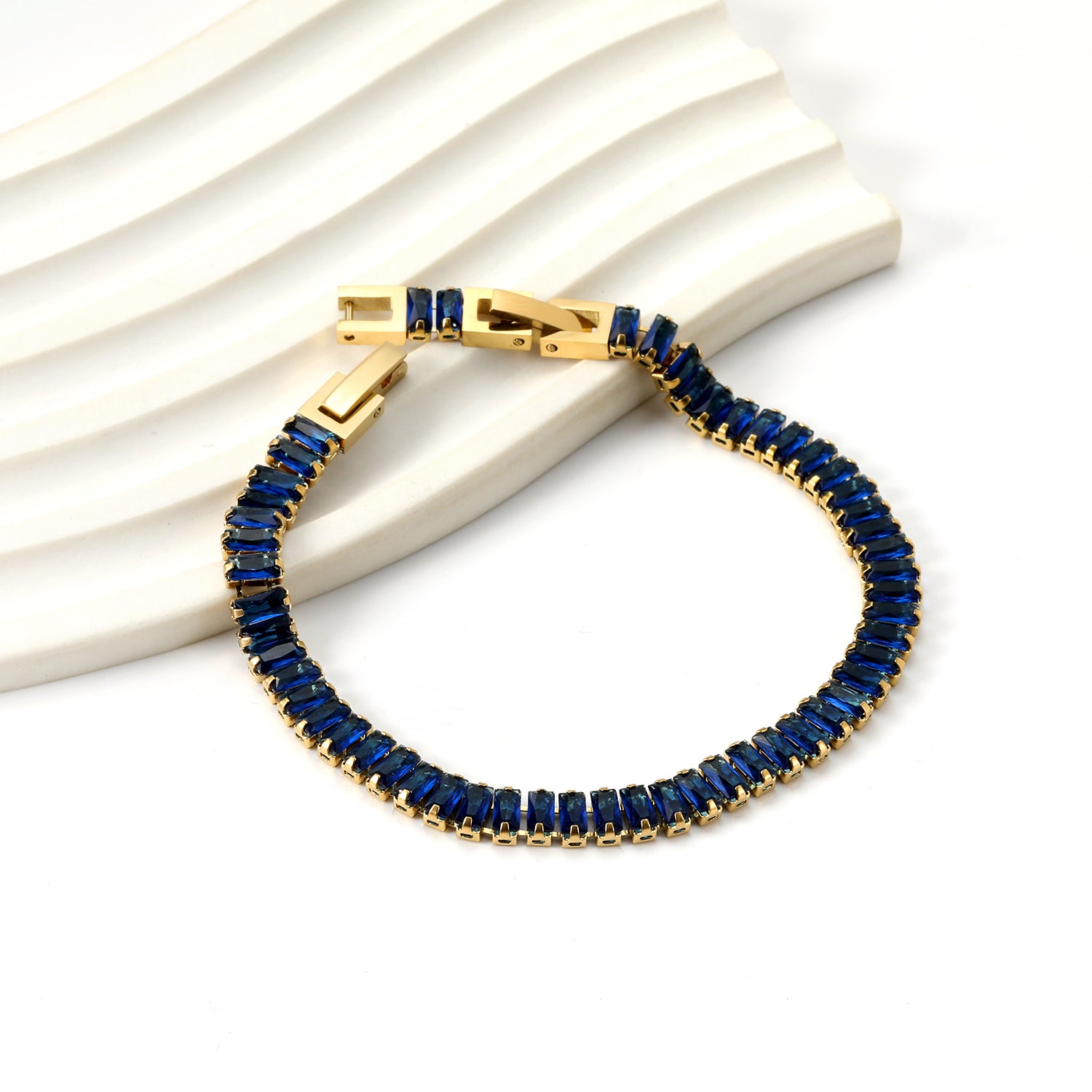 Rectangle Blue Stone Bracelet | 18K Gold | Size 18cm
