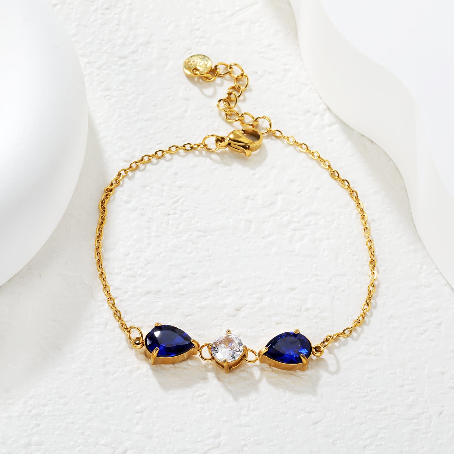Pear Shaped White & Blue diamonds Bracelet | 18K Gold | Size 18+3cm