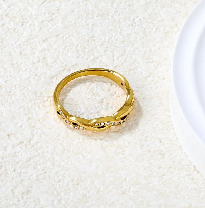 Curved Band Ring with Diamond | 18K Gold | Size #7